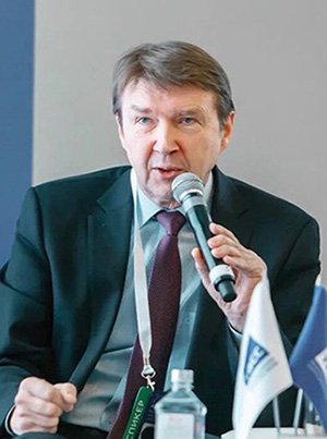 Валентин Макаров